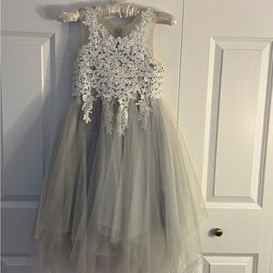 Elegant Gray Lace Kids Dress